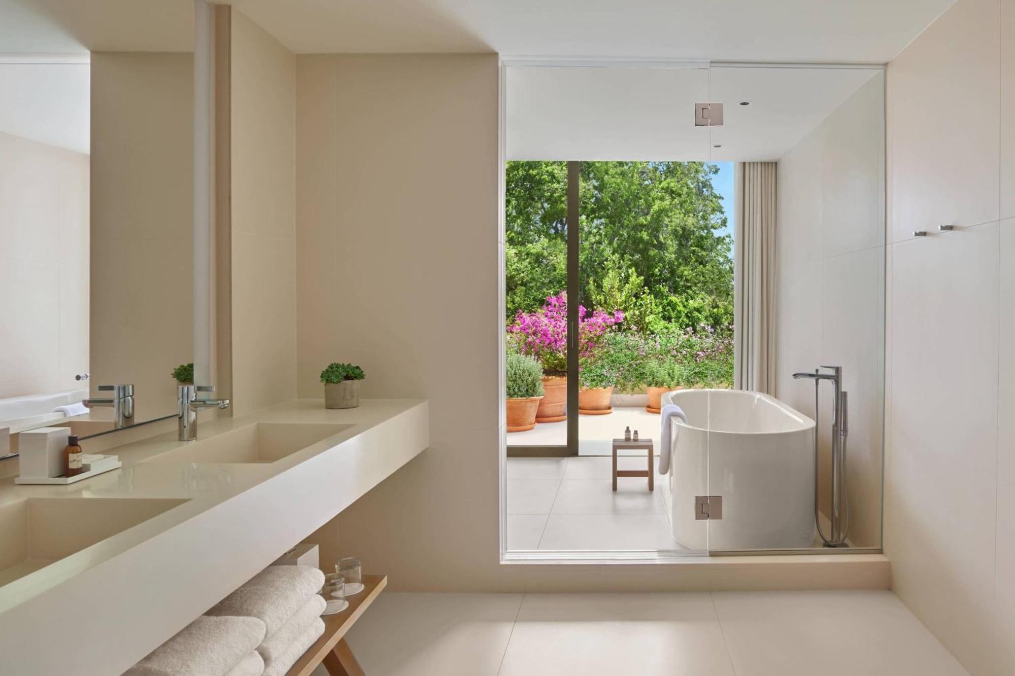 The West Hollywood Edition Hotel 5*